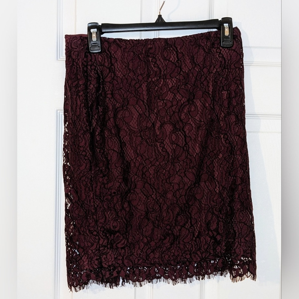 Banana‎ Republic Skirt - Size 4 Petite - Burgundy Lace - Lined Career Party NWT